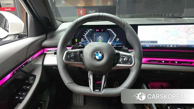BMW 5 Series (G60) 2025 Белый из Кореи, фото 4