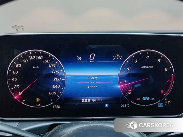 Mercedes-Benz Class C 2022 Белый из Китая, фото 4