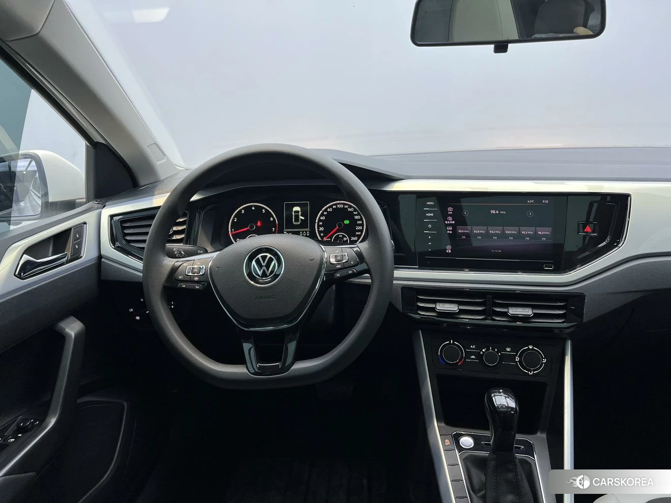 Volkswagen Polo 2021 Белый из Китая, фото 4