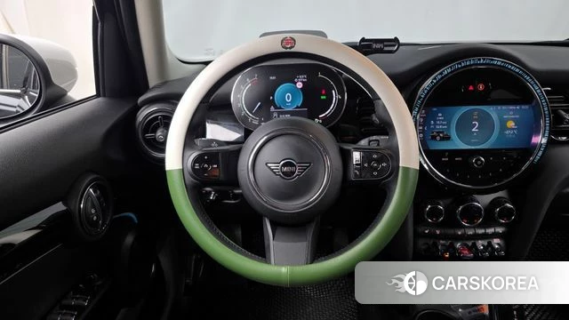 Mini Cooper 2023 Черный из Кореи, фото 4