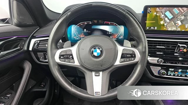 BMW 5 Series (G30) 2022 Белый из Кореи, фото 4
