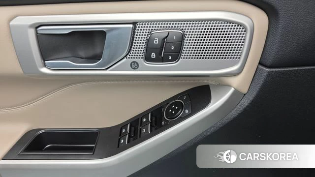 Ford Explorer 6th Generation 2023 Белый из Кореи, фото 4