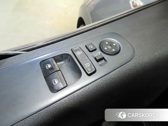 Hyundai Staria 2021 Серебряный из Кореи, фото 4