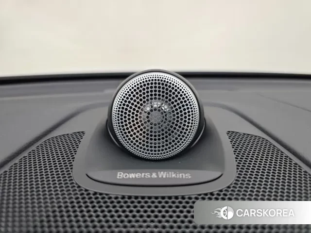 Volvo XC60 second Generation 2025 Белый из Кореи, фото 4