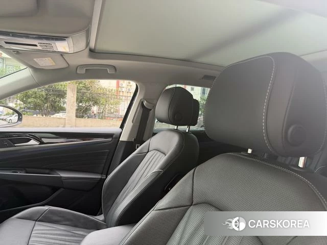 Volkswagen Passat 2022 Черный из Китая, фото 4