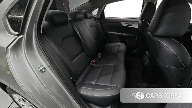 Kia The New K3 2nd generation 2022 Серый из Кореи, фото 4