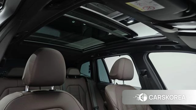 BMW X3 (G01) 2024 Серебристо-серый из Кореи, фото 4
