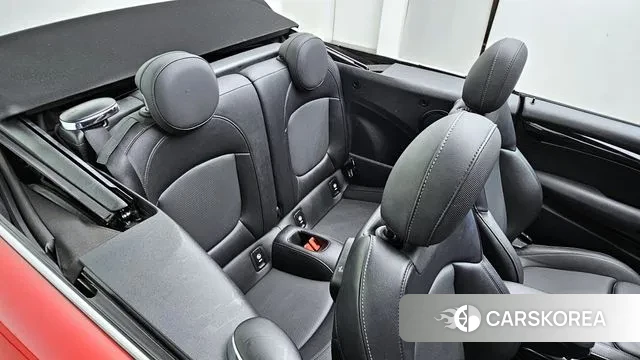 Mini Cooper Convertible 2023 Красный из Кореи, фото 4