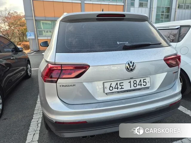 Volkswagen Tiguan second Generation 2018 Серебряный из Кореи, фото 4