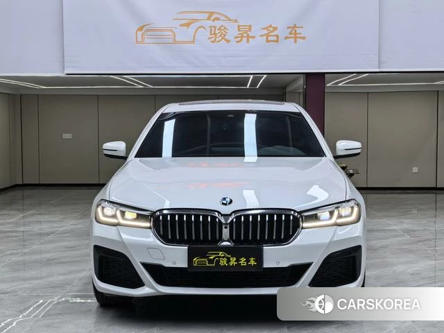 BMW 5 series 2022 Белый из Китая, фото 4