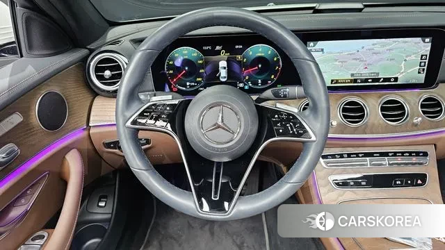 Mercedes-Benz E-Class W213 2022 Белый из Кореи, фото 4