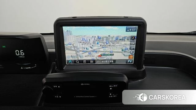 Hyundai Staria 2022 Желтый из Кореи, фото 4