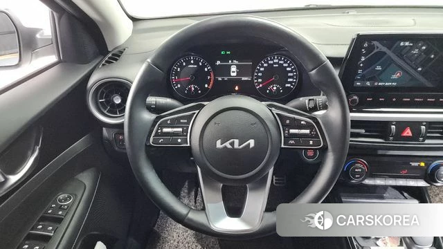 Kia The New K3 2nd generation 2024 Белый из Кореи, фото 4