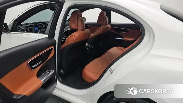 Mercedes-Benz C-Class W206 2023 Белый из Кореи, фото 4