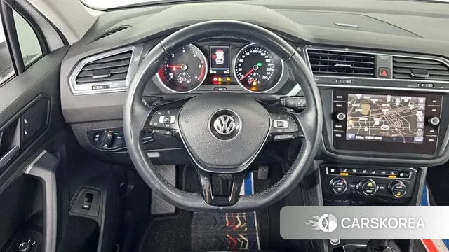 Volkswagen Tiguan second Generation 2020 Белый из Кореи, фото 4