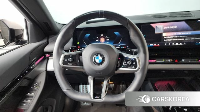 BMW 5 Series (G60) 2023 Черный из Кореи, фото 4