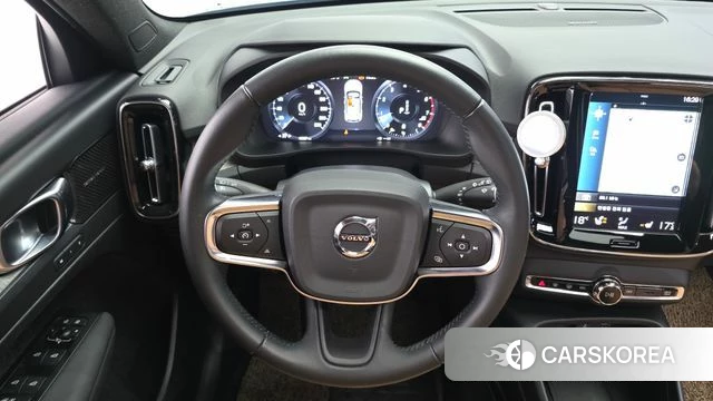 Volvo XC40 2021 Белый из Кореи, фото 4