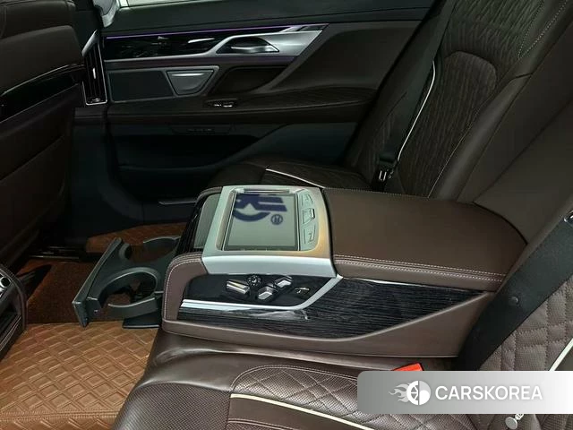 BMW 7 series 2021 Черный из Китая, фото 4