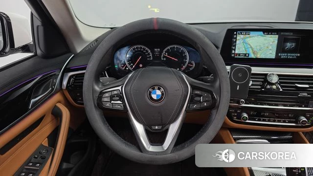 BMW 5 Series (G30) 2018 Белый из Кореи, фото 4