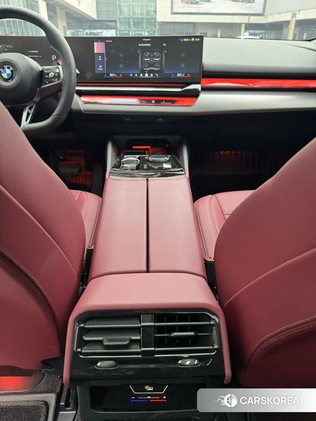 BMW 5 series 2025 Белый из Китая, фото 4