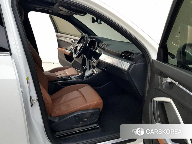 Audi Q3 (F3) 2020 Белый из Кореи, фото 4