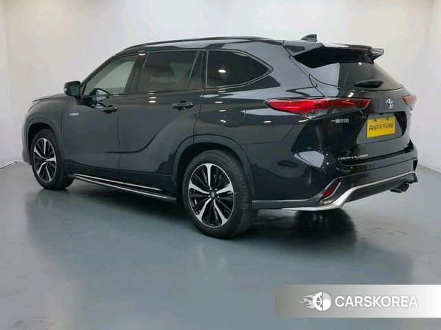 Toyota Crown Lufang 2022 Черный из Китая, фото 4