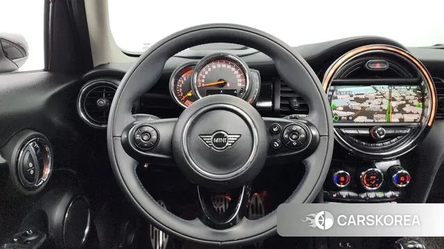 Mini Cooper 2020 Серебряный из Кореи, фото 4