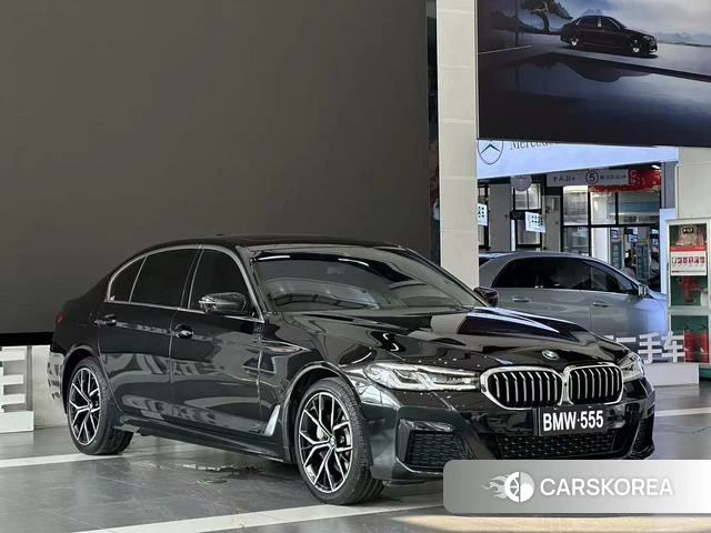 BMW 5 series 2021 Черный из Китая, фото 4