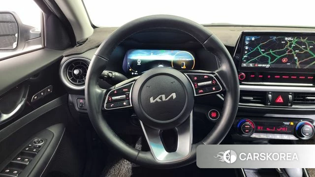 Kia The New K3 2nd generation 2021 Белый из Кореи, фото 4