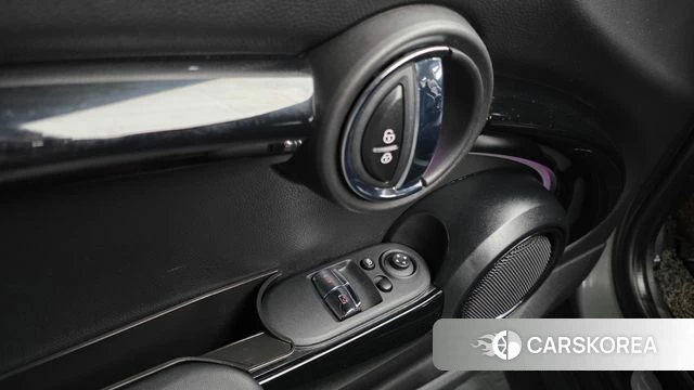 Mini Cooper 2021 Серебристо-серый из Кореи, фото 4
