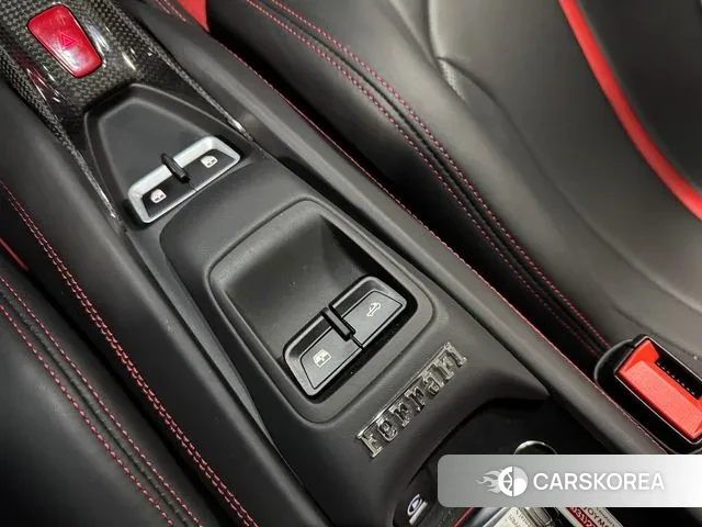 Ferrari F8 Spider 2021 Красный из Кореи, фото 4