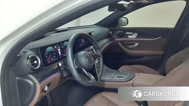 Mercedes-Benz E-Class W213 2023 Белый из Кореи, фото 4