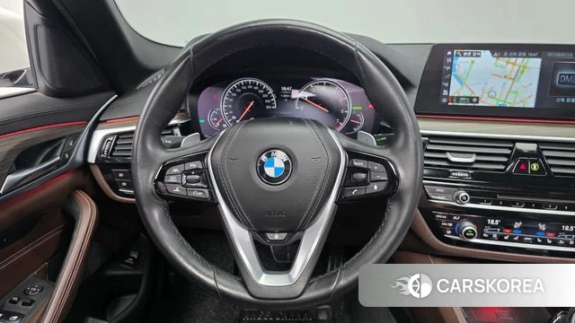 BMW 5 Series (G30) 2018 Белый из Кореи, фото 4