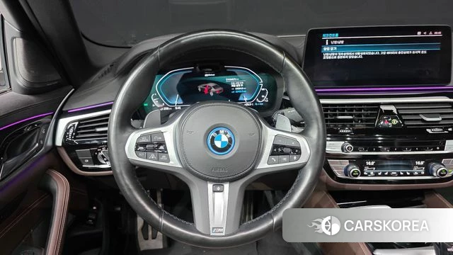 BMW 5 Series (G30) 2022 Белый из Кореи, фото 4