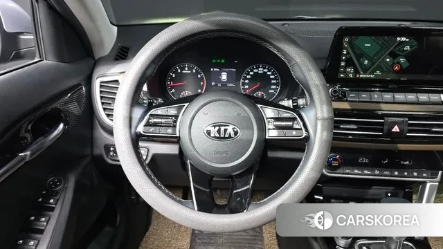 Kia Seltos 2021 Серый из Кореи, фото 4