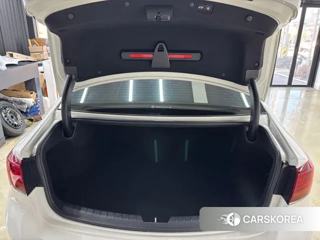 Kia K7 Premier Hybrid 2019 Белый из Кореи, фото 4