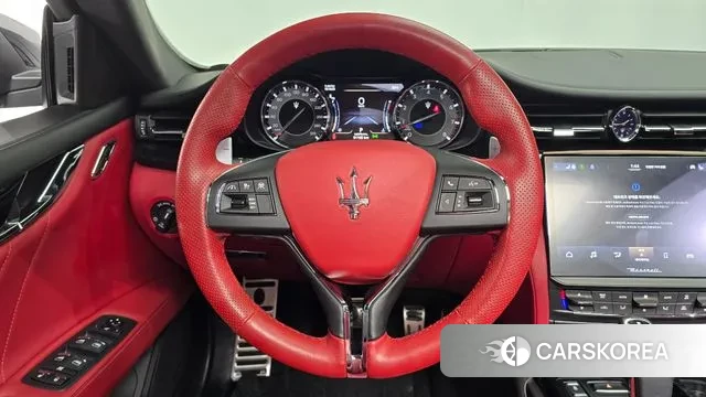 Maserati Quattroporte 2022 Черный из Кореи, фото 4
