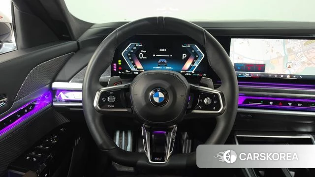 BMW 7 Series (G70) 2023 Черный двухцветный из Кореи, фото 4