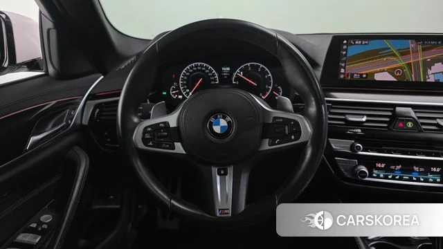BMW 5 Series (G30) 2019 Белый из Кореи, фото 4