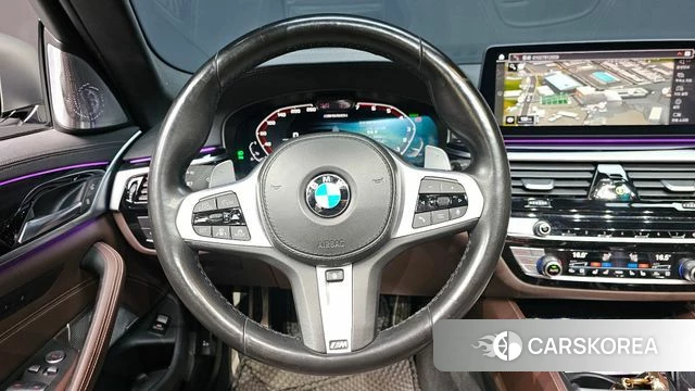 BMW 5 Series (G30) 2021 Белый из Кореи, фото 4