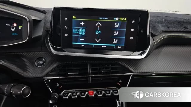 Peugeot e-2008 second generation 2023 Белый из Кореи, фото 4