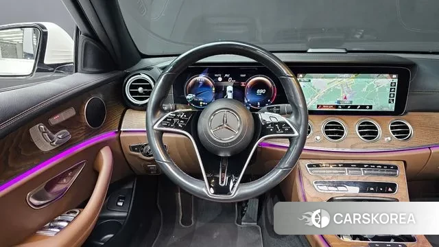 Mercedes-Benz E-Class W213 2022 Белый из Кореи, фото 4