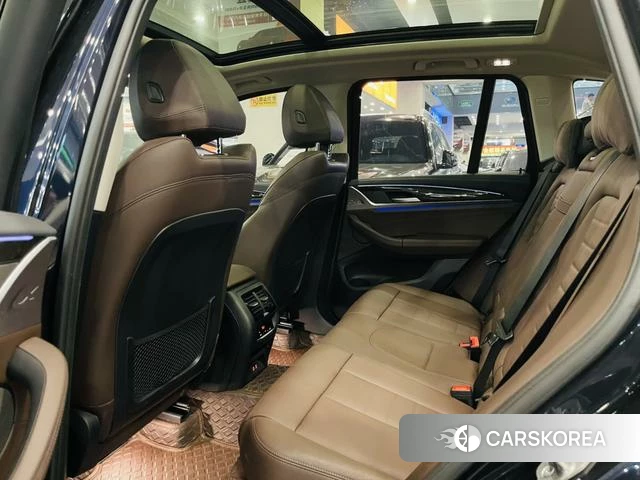 BMW X3 2021 Черный из Китая, фото 4