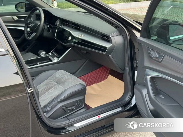 Audi A6L 2021 Черный из Китая, фото 4