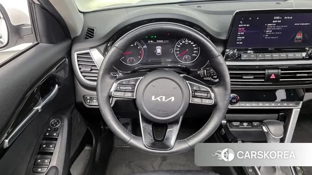 Kia Seltos 2022 Белый из Кореи, фото 4