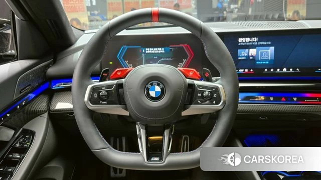 BMW M5 (G90) 2025 Серый из Кореи, фото 4