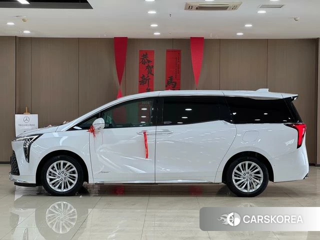 Buick century 2023 Белый из Китая, фото 4