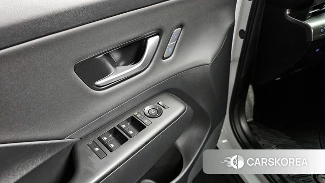 Hyundai Kona (SX2) 2023 Белый из Кореи, фото 4