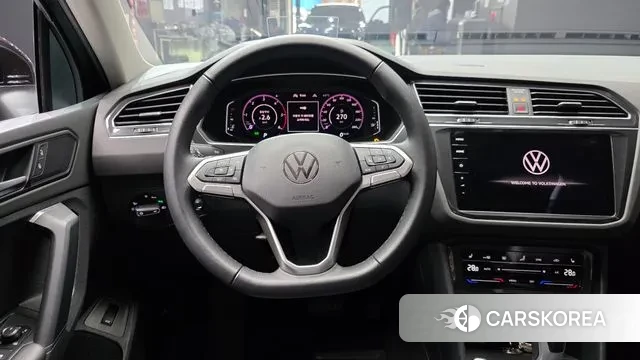 Volkswagen Tiguan second Generation 2023 Черный из Кореи, фото 4