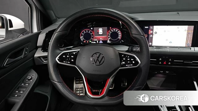 Volkswagen Golf 8th Generation 2024 Белый из Кореи, фото 4